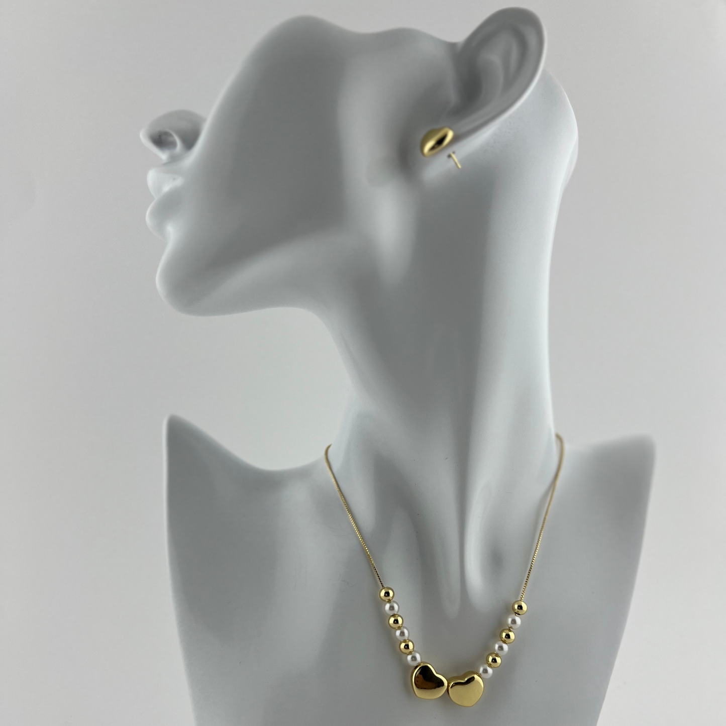 Conjunto Collar y Pendientes de Dorado con Perlas