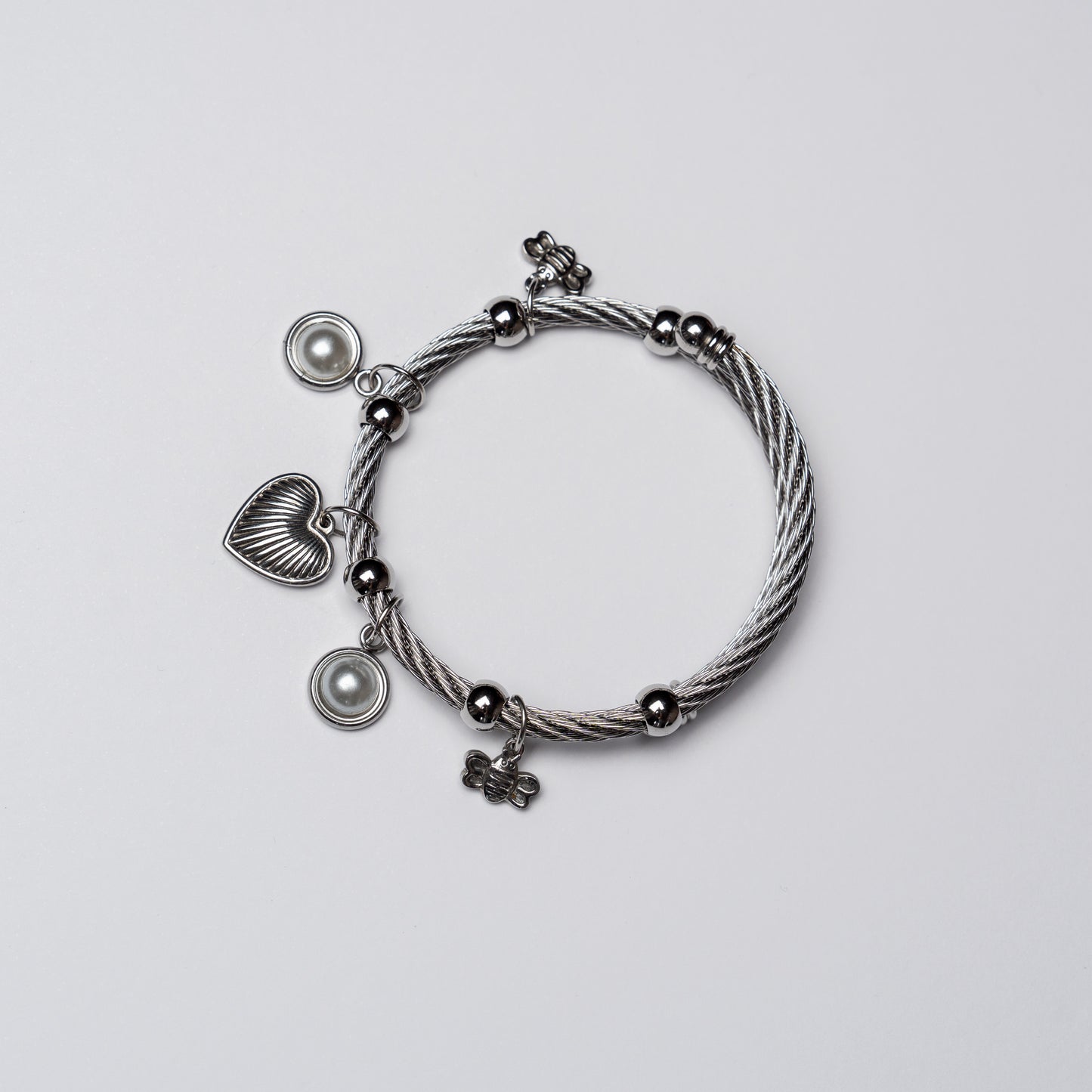 Pulsera Encanto Natural Prenda con Charms Únicos.