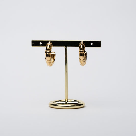 Pendientes de Diseño Moderno con Acabados Dorados
