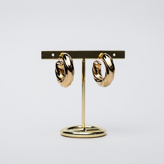 Pendientes Elegantes con Diseños Modernos y Acabado en Dorado